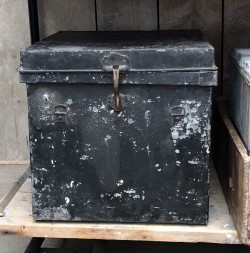 Vintage ijzeren XL box 